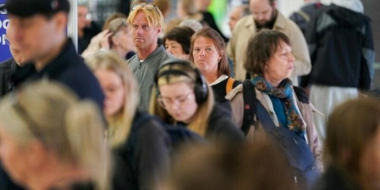 New $250 ‘visa integrity fee’ to raise cost for visiting USA