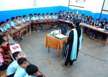 No More BackBenchers! Indian School Adopt New Classroom Seating Style