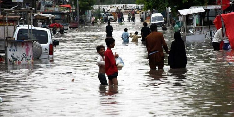 One dead, 3 injured as heavy rain lashes Hyderabad