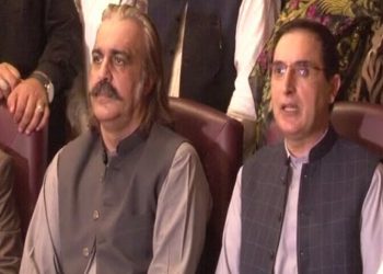 PTI presents ‘message of unity’, warns against toppling KP govt