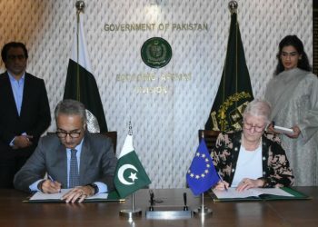 Pakistan signs €20mn grant deal with EU to boost governance, business environment