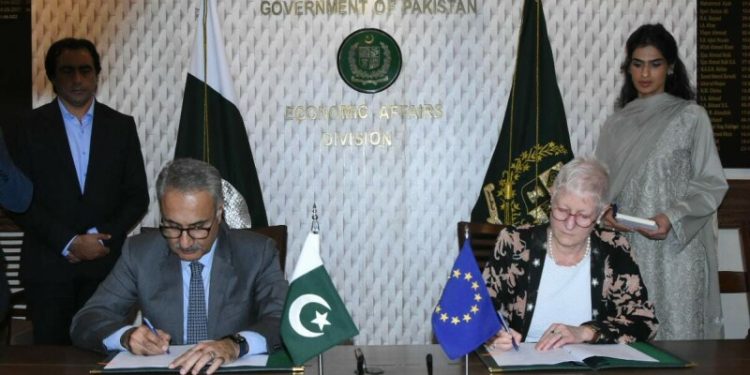 Pakistan signs €20mn grant deal with EU to boost governance, business environment