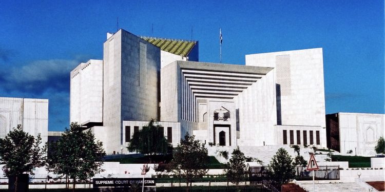 Supreme Court Rules Divorced Daughters Can Claim Deceased Father’s Pension