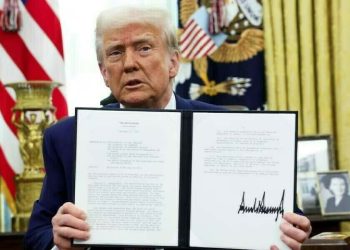 Trump steps up pressure for deals as US tariff deadline nears