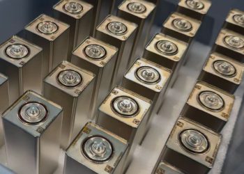 What Battery Lasts Longer—and Safer—Than Lithium? Meet the Solid-State Sodium Battery