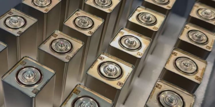 What Battery Lasts Longer—and Safer—Than Lithium? Meet the Solid-State Sodium Battery