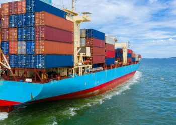 ‘Climate resilience’: govt cuts export cargo handling charges by 50% at Karachi Port