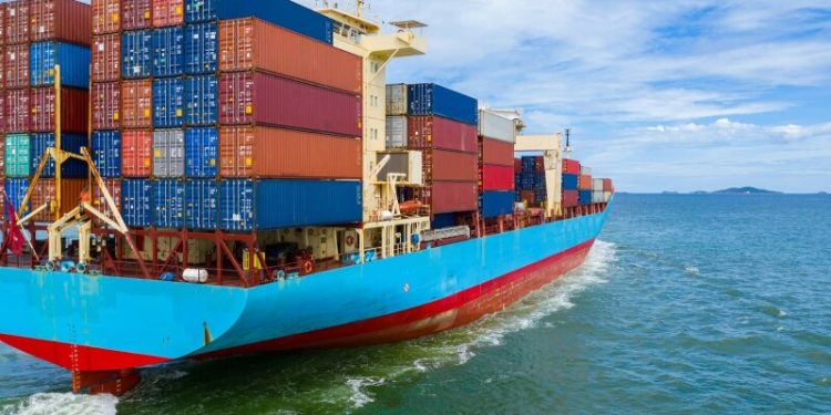 ‘Climate resilience’: govt cuts export cargo handling charges by 50% at Karachi Port