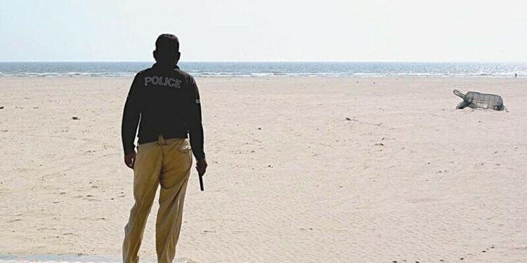 Bodies of two drowned Karachi siblings found; search on for missing father