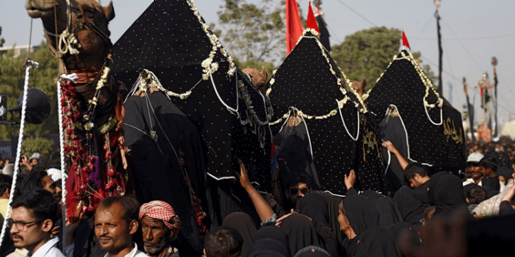 Karachi police issue directives for tight security arrangements, traffic diversion plan for Chehlum tomorrow