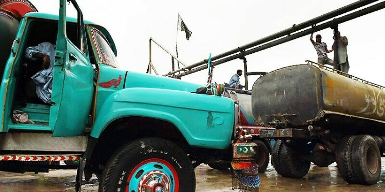 Karachi couple killed by dumper as fatalities involving heavy vehicles continue