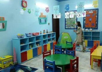 Sindh govt orders closure of Karachi schools, colleges today after heavy rain