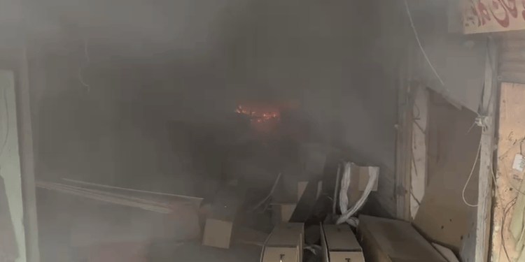 Death toll climbs to 6 in Karachi warehouse blaze
