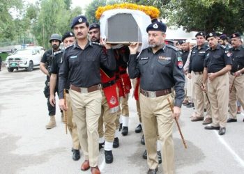 5 cops martyred, 8 injured after multiple police checkpoints come under attack in KP