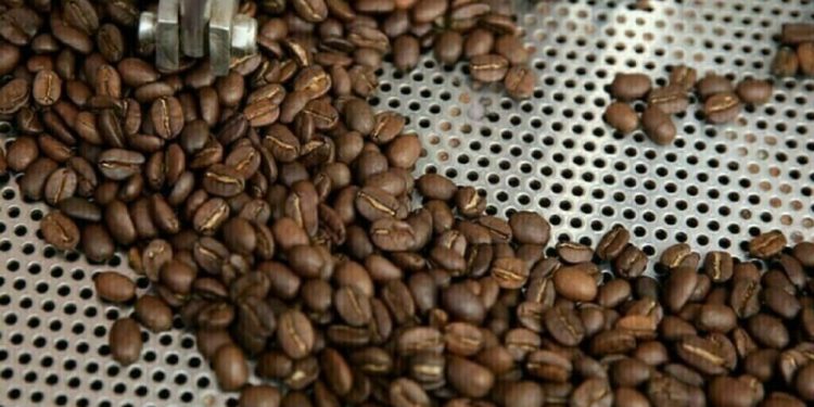 Arabica coffee hovers just below recent 2-1/2 month peak