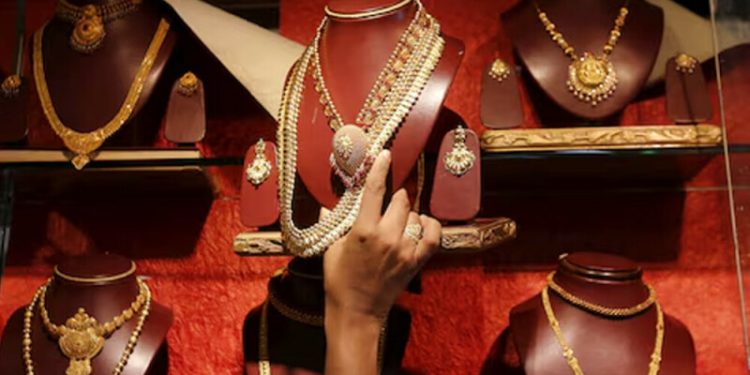 Asia Gold: Price retreat buoys demand in India; activity muted elsewhere - Markets