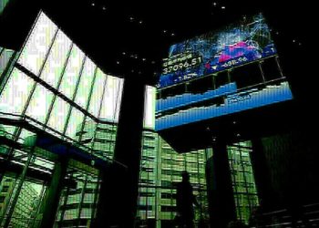 Asian shares choppy, dollar steady as traders await Powell speech - Markets