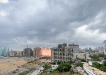 At least 34 injured following explosion, blaze at warehouse in Karachi