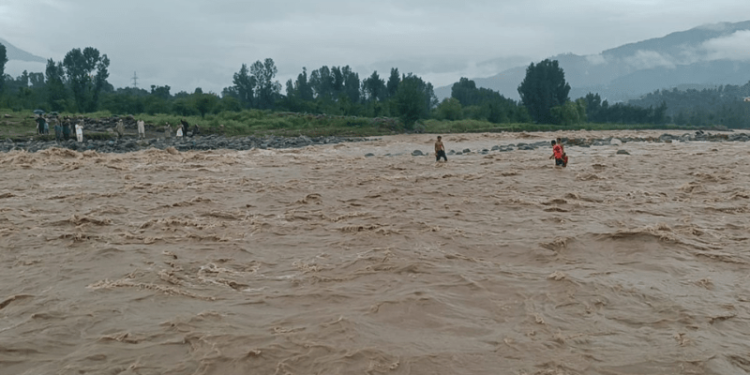 At least 60 lives lost as flash floods wreak havoc across KP: PDMA