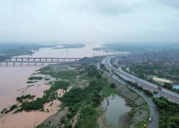 Chenab River Embankment Breaks at Gujranwala to Protect Sialkot and Wazirabad from Floods
