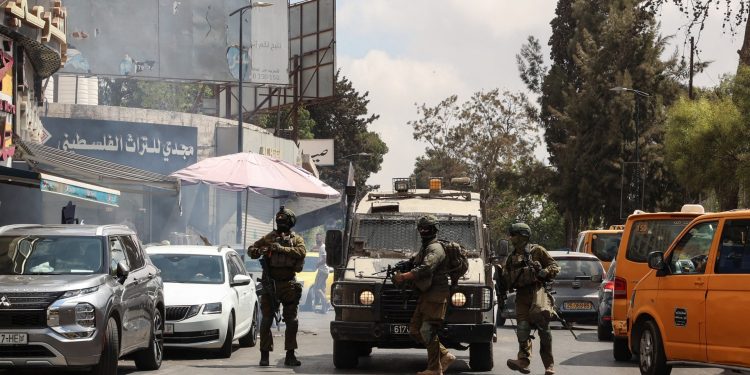 Child among 58 Palestinians wounded by Israeli army raid in Ramallah