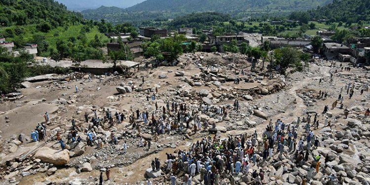 Death toll in KP floods climbs to 323 as rescue operations continue