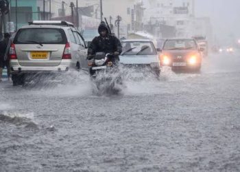 Flood Warnings for Ravi, Sutlej Rivers as Monsoon De@th Toll Nears 800