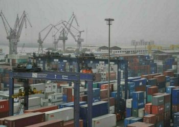 Govt finalises plan to speed up cargo clearance at Karachi, Qasim ports