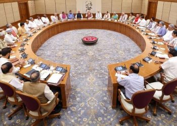 India proposes law to sack ministers facing criminal charges