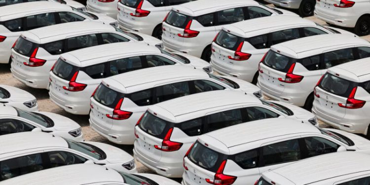 Indian automakers say ethanol fuel hurts mileage but is safe, as motorists complain - Markets