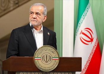 Iranian President Welcomed by Guard of Honor & Plants Tree at Prime Minister’s House