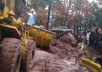 Murree Expressway Partly Closed Due to Landslide