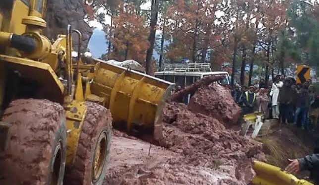 Murree Expressway Partly Closed Due to Landslide
