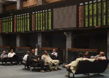 PSX starts cautiously, KSE-100 gains over 100 points