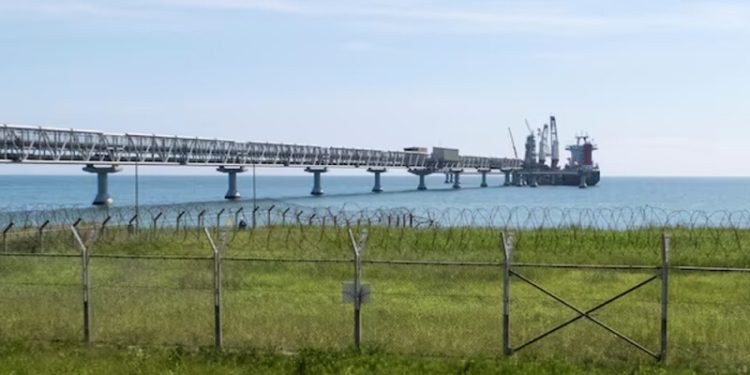 US, Russian officials discussed energy deals alongside latest Ukraine peace talks