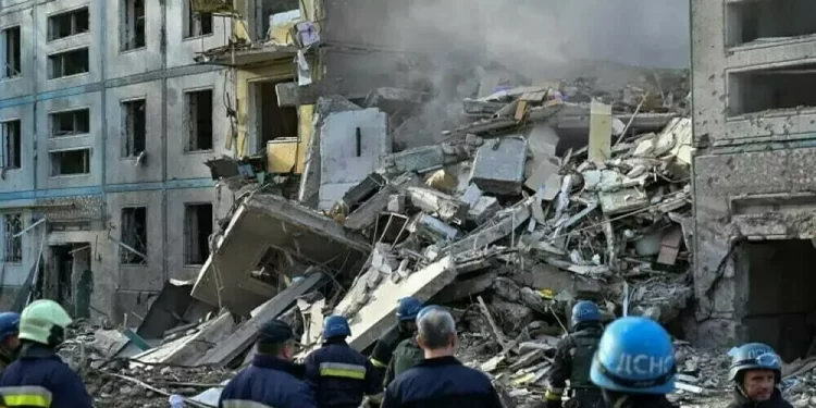 Ukraine says Russian strikes kill 2 in Dnipropetrovsk region