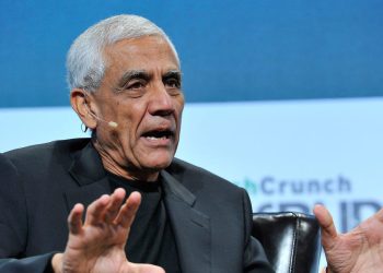 Vinod Khosla says young people should plan their careers for flexibility instead of one profession