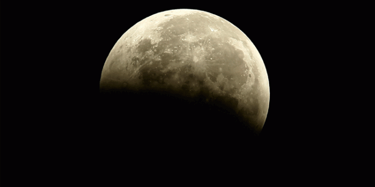 Pakistan to witness lunar eclipse tomorrow night: Suparco