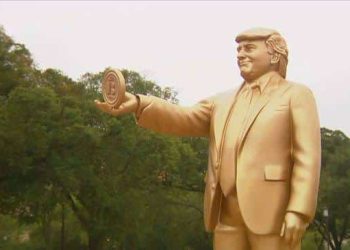 12 Foot Golden Statue of Donald Trump Holding a Bitcoin Installed Outside US Capitol
