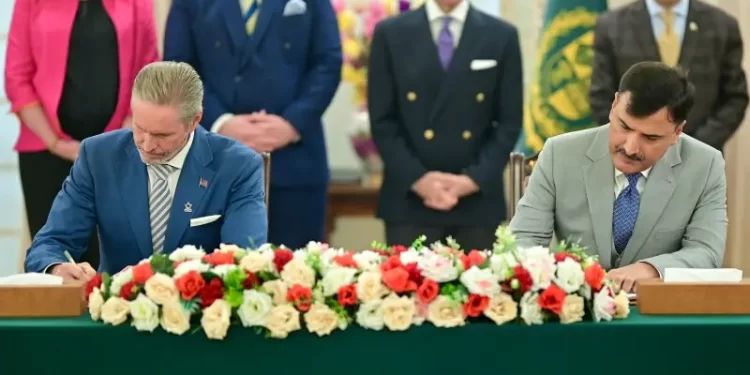 Pakistan, US sign $500mn MoU to boost cooperation in critical minerals