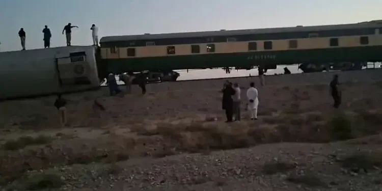 Dozen hurt in blast targeting Jaffar Express in Balochistan’s Mastung