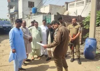 Lady health worker part of HPV vaccination team beaten up in Mandi Bahauddin: FIR