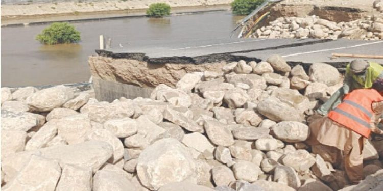 Sutlej floods keep M5 motorway closed for ninth day
