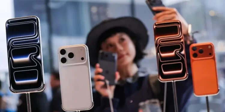 Apple’s iPhone 17 launch draws hundreds in long queue at its Beijing store