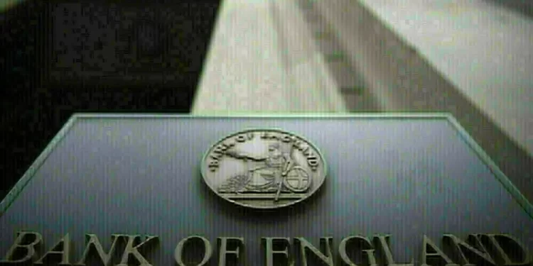 Bank of England holds rate as inflation stays high
