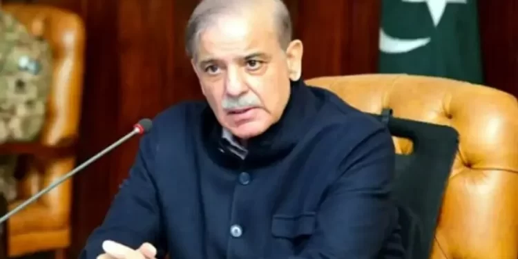 Economy: PM Shehbaz directs ministries to expedite actionable investment, trade projects