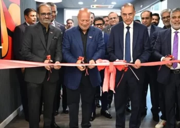 Governor SBP opens JazzCash Experience Lounge