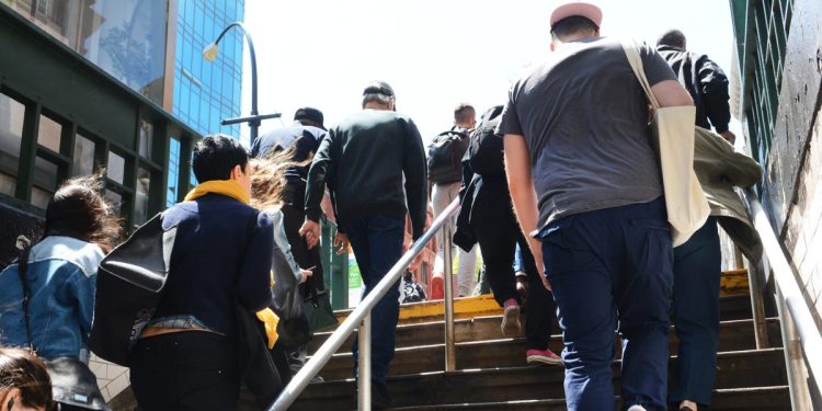 'Hybrid creep' is spreading as more companies tighten RTO rules