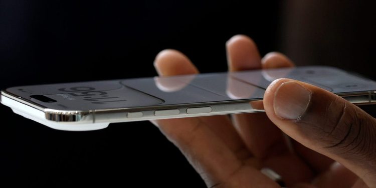 I know God is real because the iPhone Air is finally here