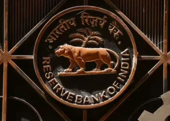 Indian central bank to back sticking with headline inflation target ahead of review, sources say